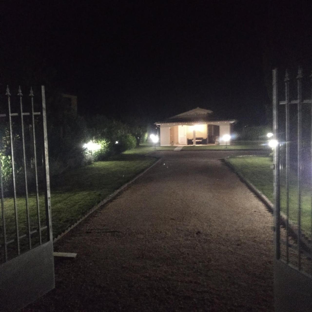 Oca Bianca Vila Pescia Romana Exterior foto