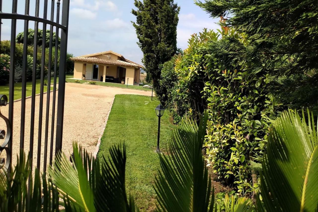 Oca Bianca Vila Pescia Romana Exterior foto